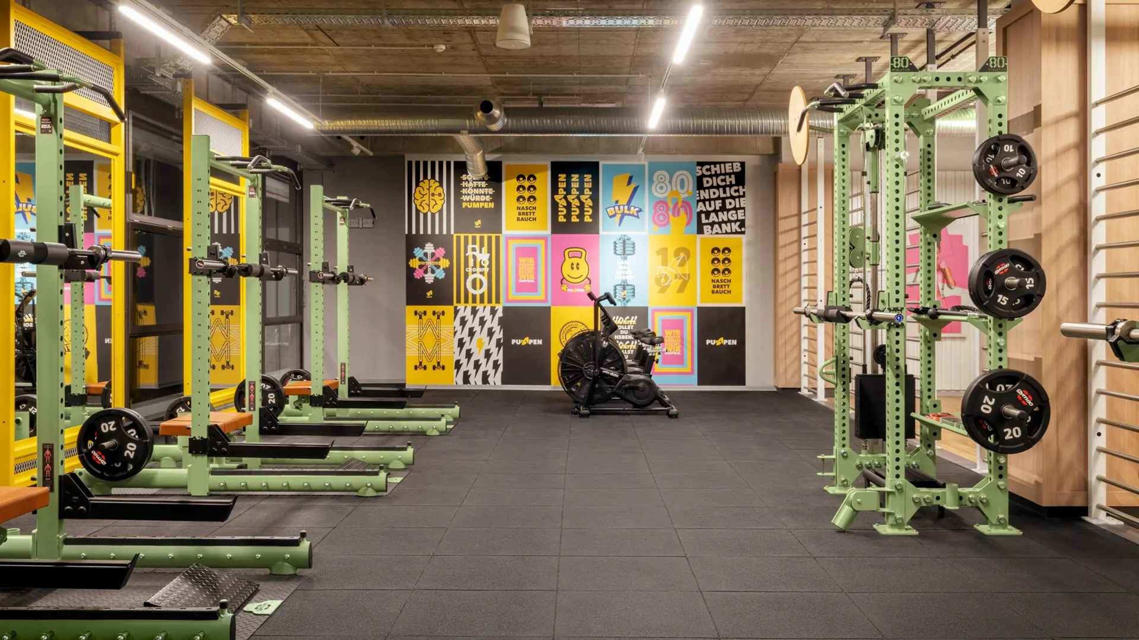 Ein frisch renoviertes, modernes Fitnessstudio