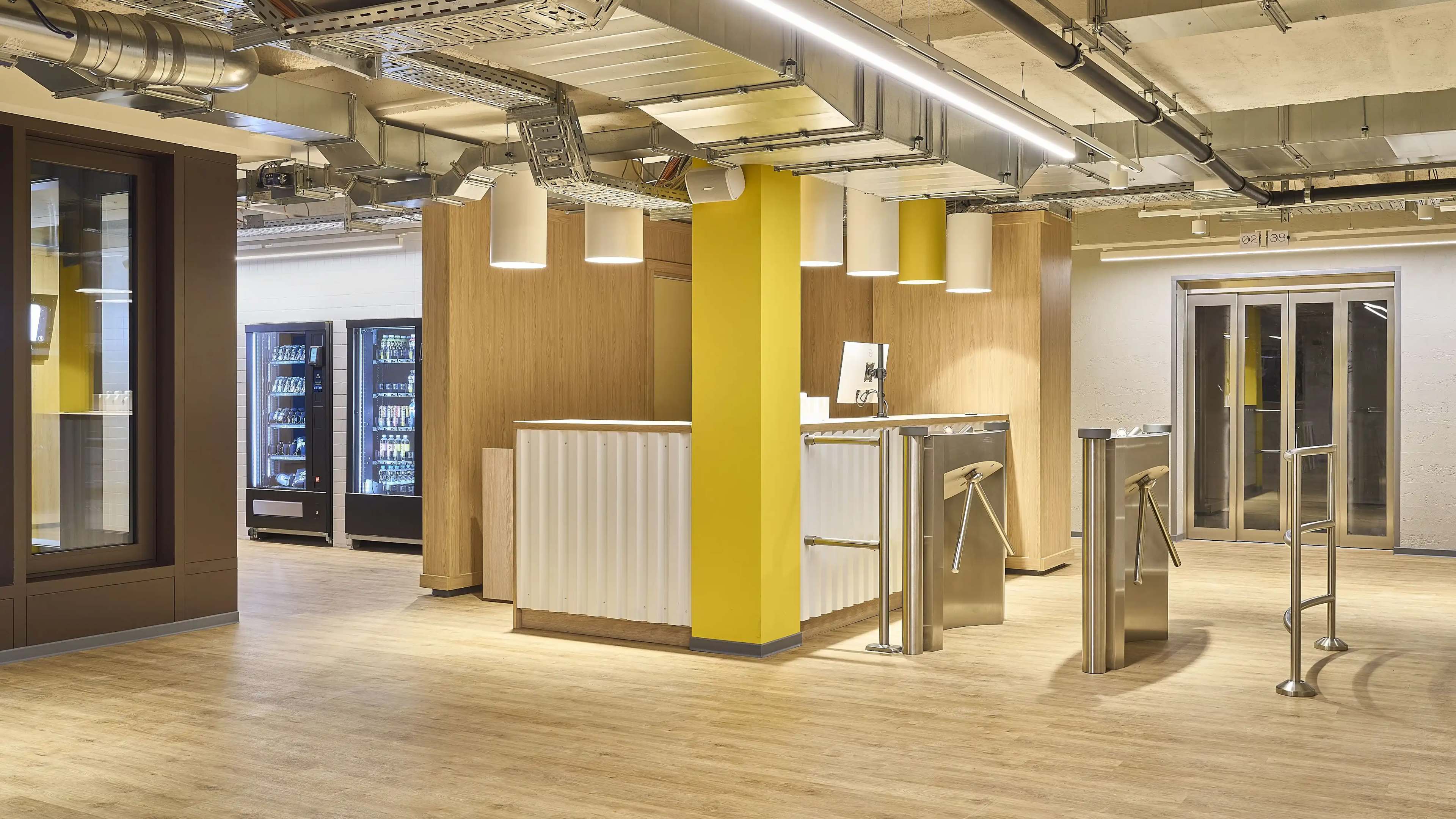 Ein frisch renoviertes, modernes Fitnessstudio